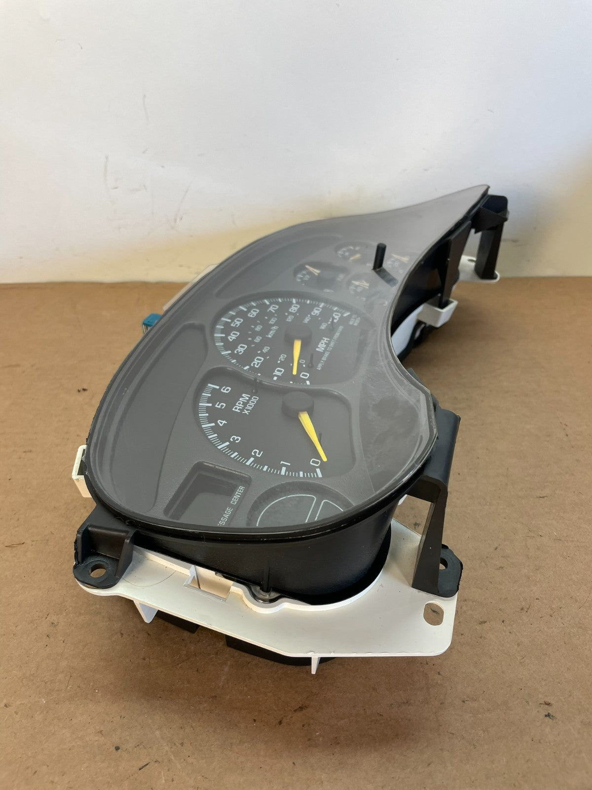 2002 GMC Yukon Speedometer Cluster Gauge AG0728 DG1
