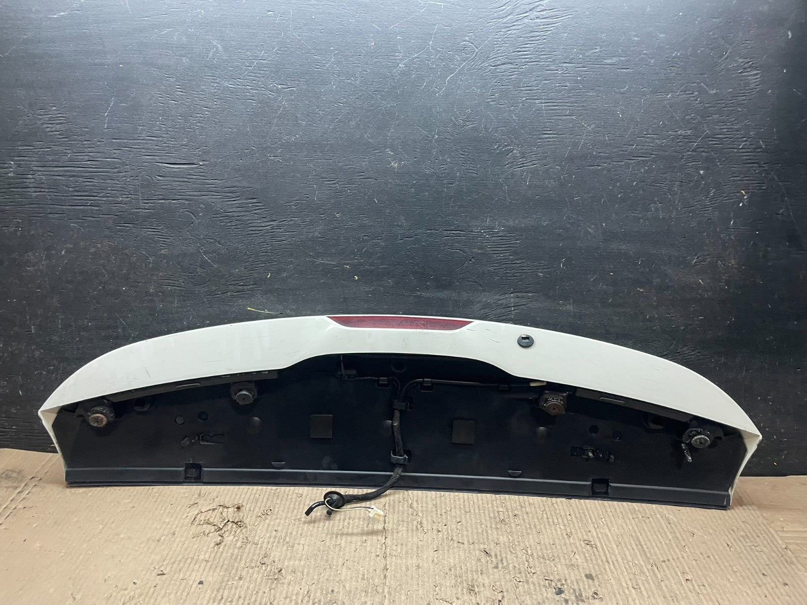 2011 to 2013 Jeep Grand Cherokee Rear Spoiler Wing OEM  v6782 DG6