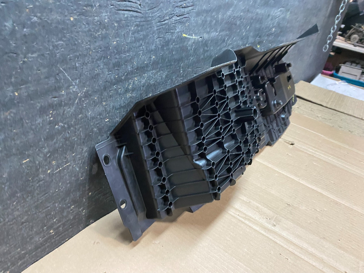 Bmw X6 Rear Trunk Luggage Range Deep With Tow Hook W4688 DG9