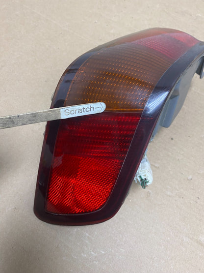 1997 1998 1999 Toyota Camry Tail Light Right Passenger Rh Side Oem Q8988 DW4