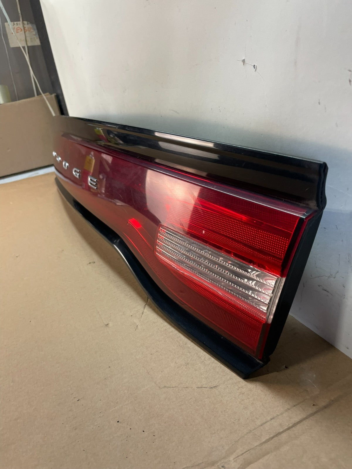 2011 to 2014 Dodge Charger Center Trunk Tail Light Lamp Lid Panel AI3920 DG1