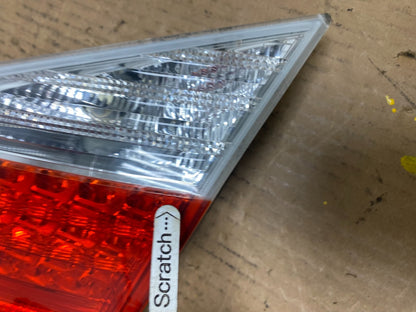 2009-2011 Hyundai Genesis Sedan Right Passenger Inner Tail Light N4548 DW4