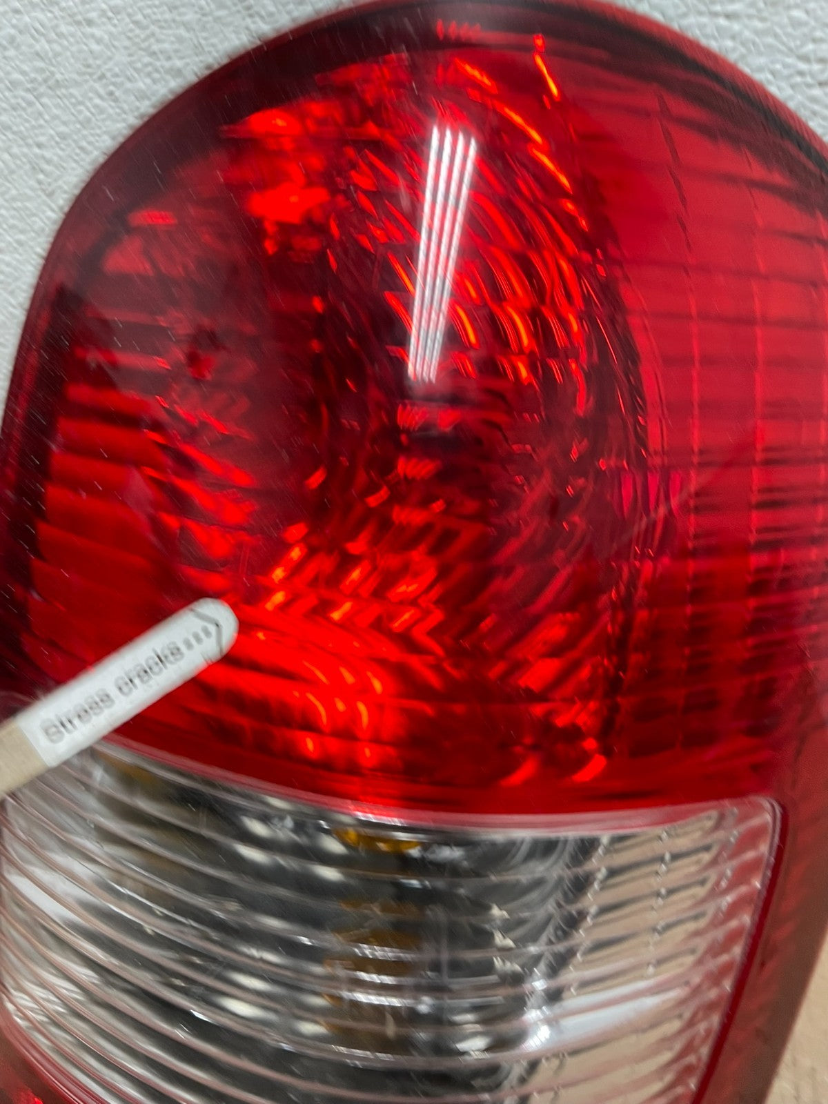 2000 2001 Mazda Mpv Right Passenger RH Side Tail Light Oem q3852 DG4