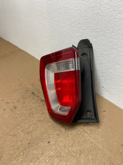 2016 to 2019 Ford Explorer Left Driver Lh Side Tail light OEM AB8613 LK1