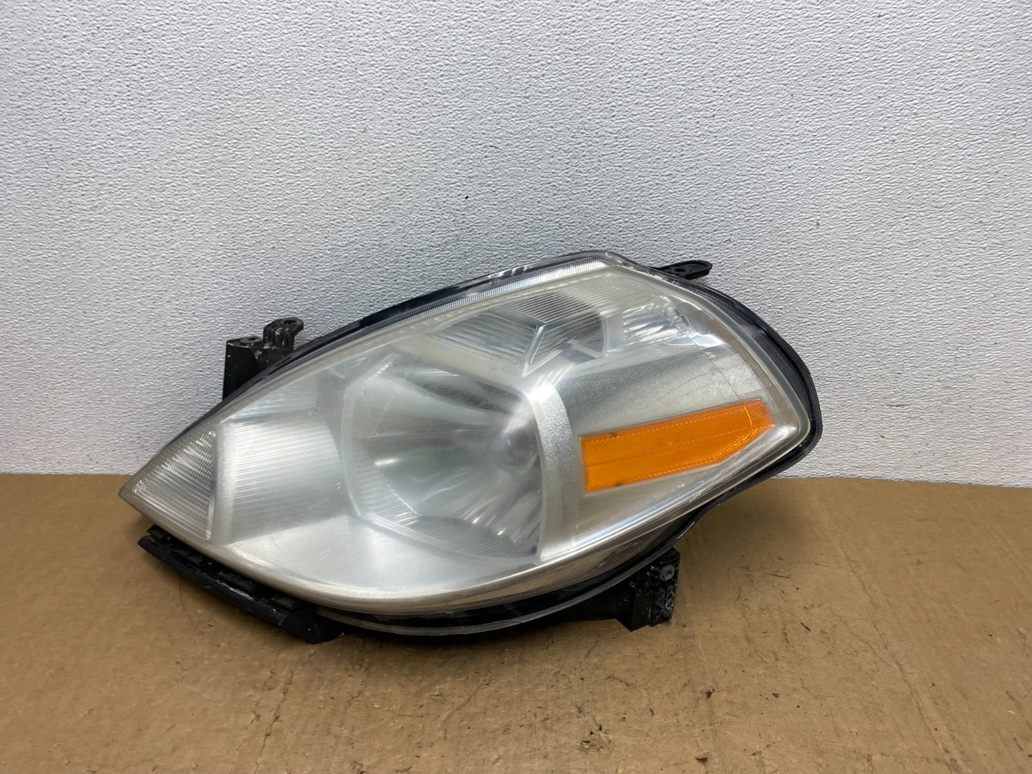 2008 to 2012 Nissan Versa Headlight Halogen Left Driver Lh Side AD0618 DW0