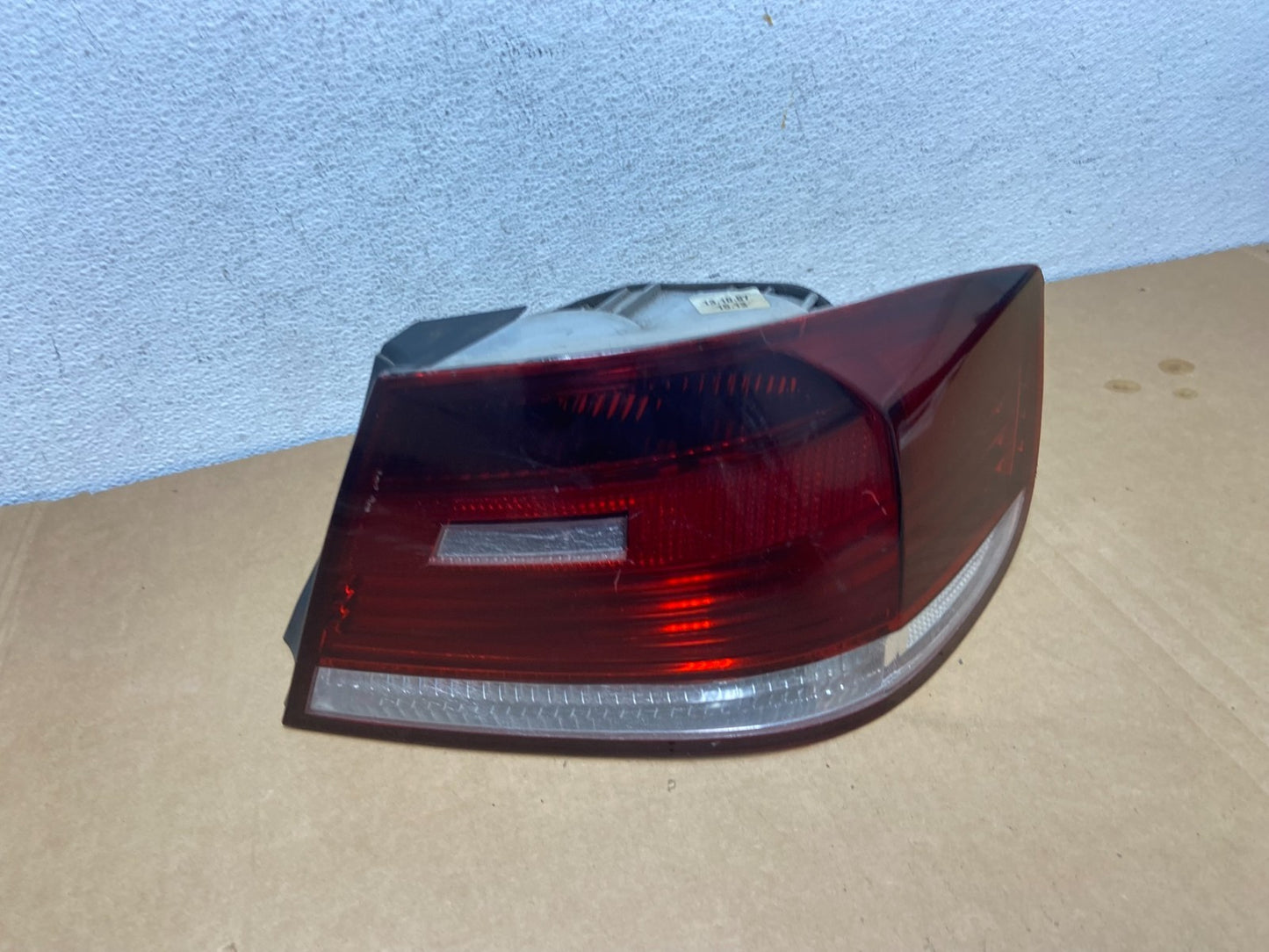 2007 to 2010 BMW M3 328i 335i Coupe Right Passenger RH Tail Light AD2568 DW0