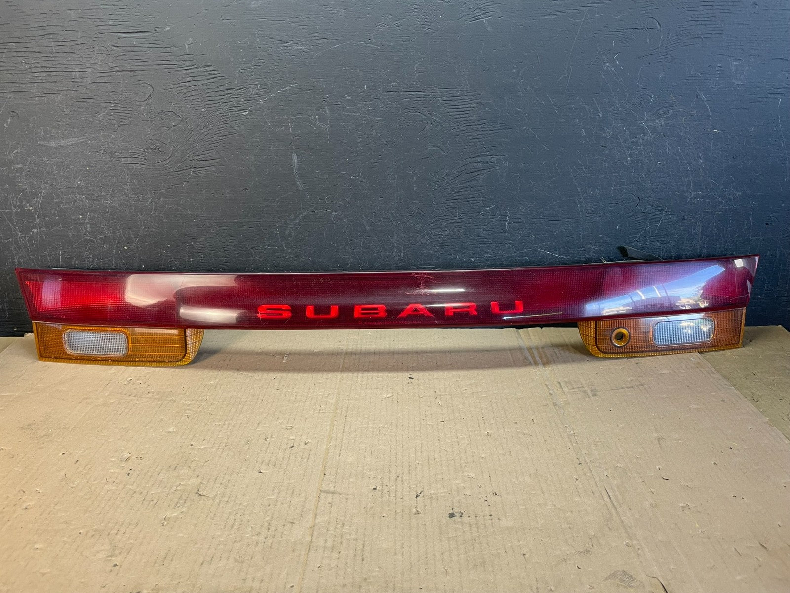 1995 to 1996 Subaru Legacy Wagon Trunk Mounted Center Tail Light Panel AD8532 DG0