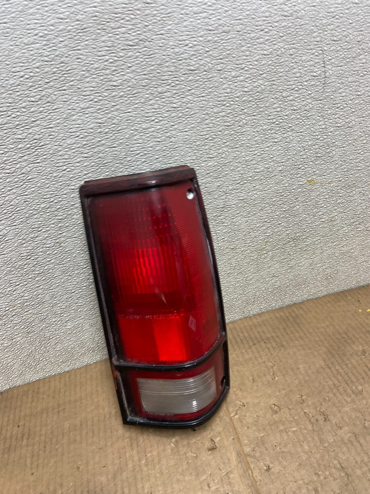 1985 to 1993 Chevrolet S10 S15 SONOMA Right Passenger Tail Light AA64242
