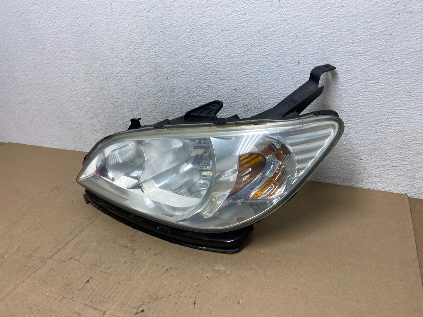 2004 2005 Honda Civic Sedan Headlight Halogen Left Driver Lh AE6747 DW1