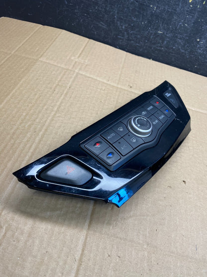 2013 to 2018 Nissan Pathfinder Radio Audio Climate Control AC9329 DG2