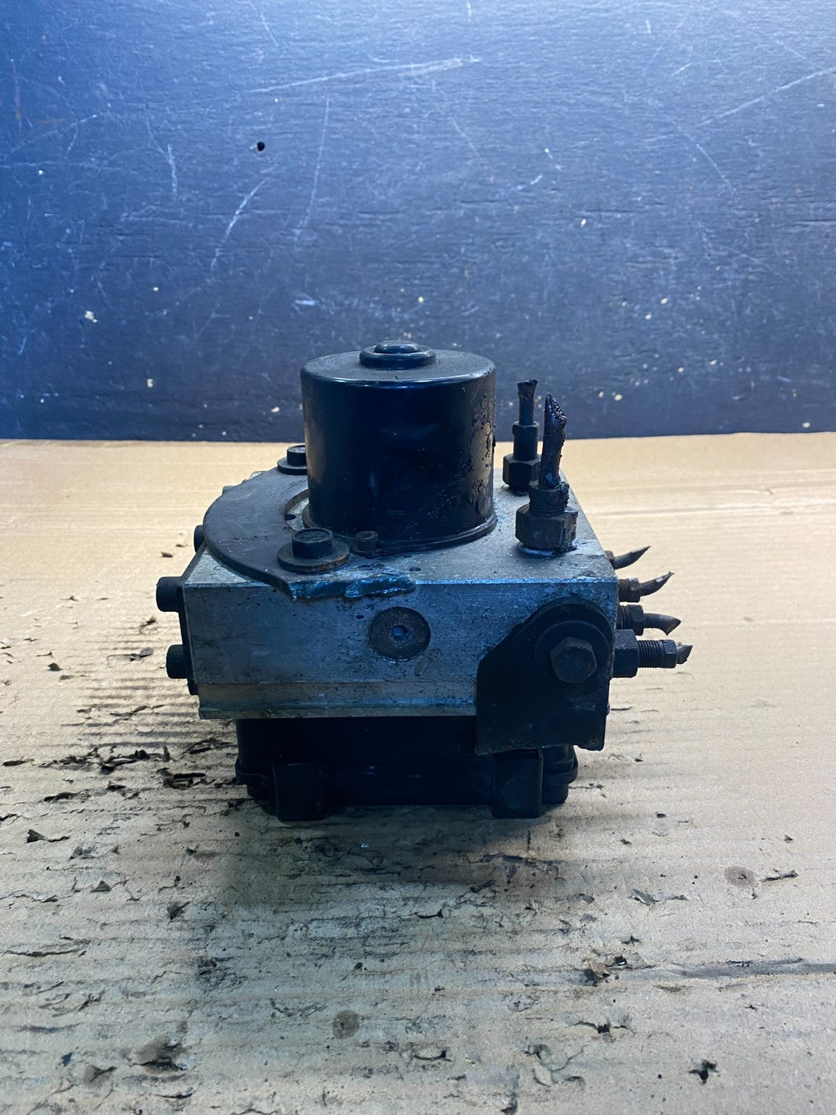 Wabco ABS Pump Hydraulic W/ Module P/N 4460470002 aa33282