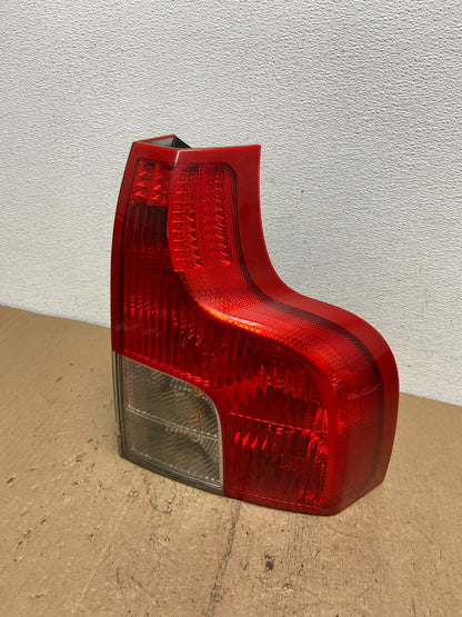 2007 to 2012 Volvo XC90 Right Passenger RH Side Lower Tail Light AC7369 DW0