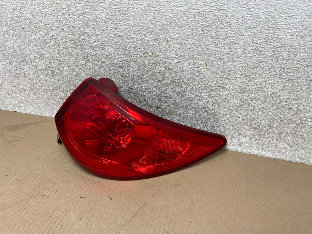 2009 2010 2011 2012 Chevrolet Traverse Right Passenger Tail Light AH6693 LK2