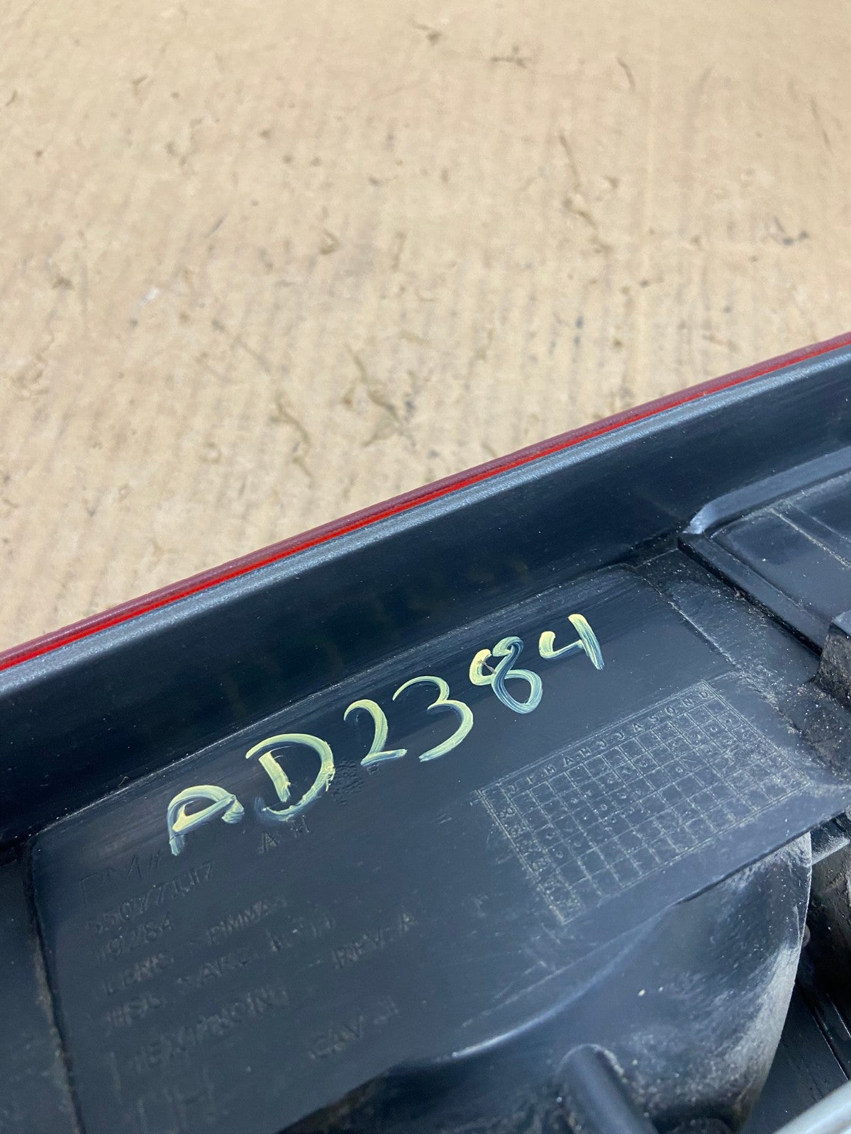 2002 to 2006 Dodge Ram 1500 Left Driver side Tail Light AD2384 LK9