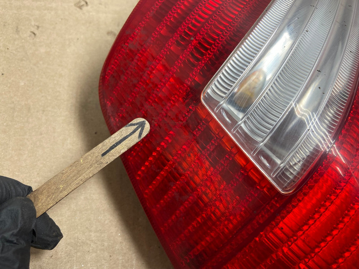 2004 to 2005 Volkswagen Jetta Left Driver LH Side Tail Light AH7669 LK3