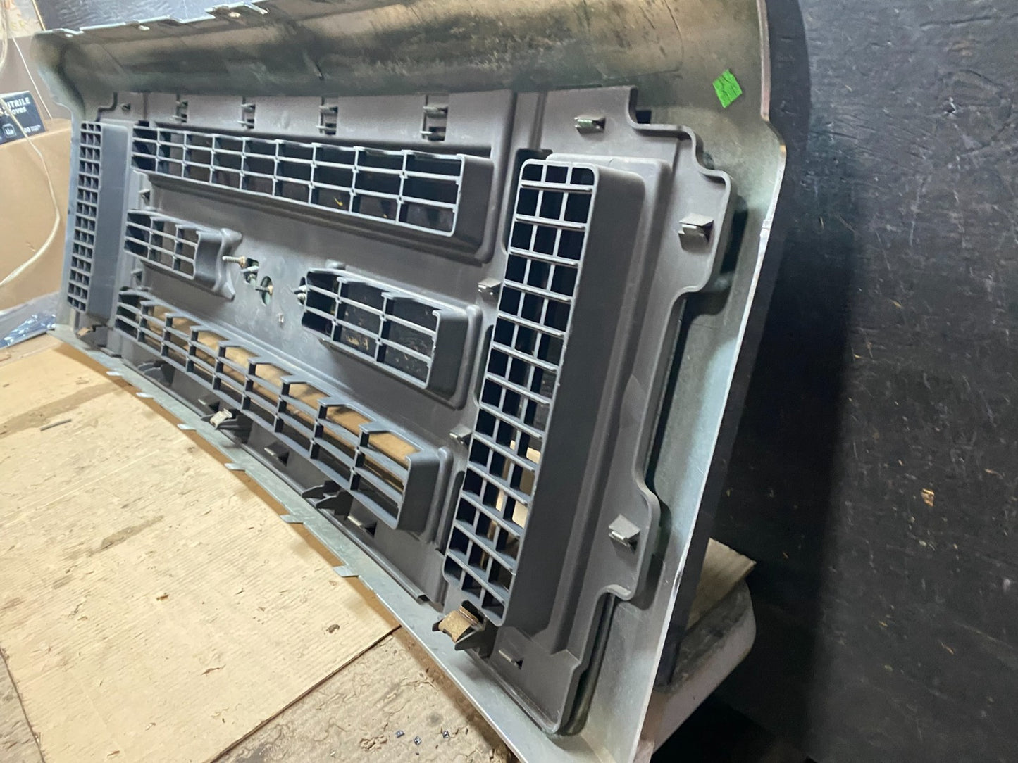 2008 to 2014 Ford Econoline E150 E250 Front Upper Chrome Grill Grille x3231 DG11