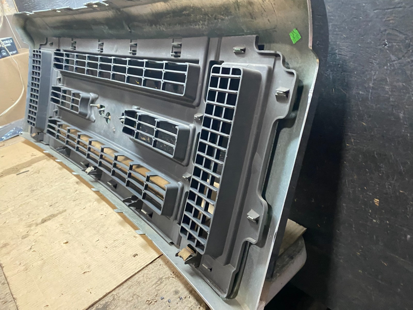 2008 to 2014 Ford Econoline E150 E250 Front Upper Chrome Grill Grille x3231 DG11