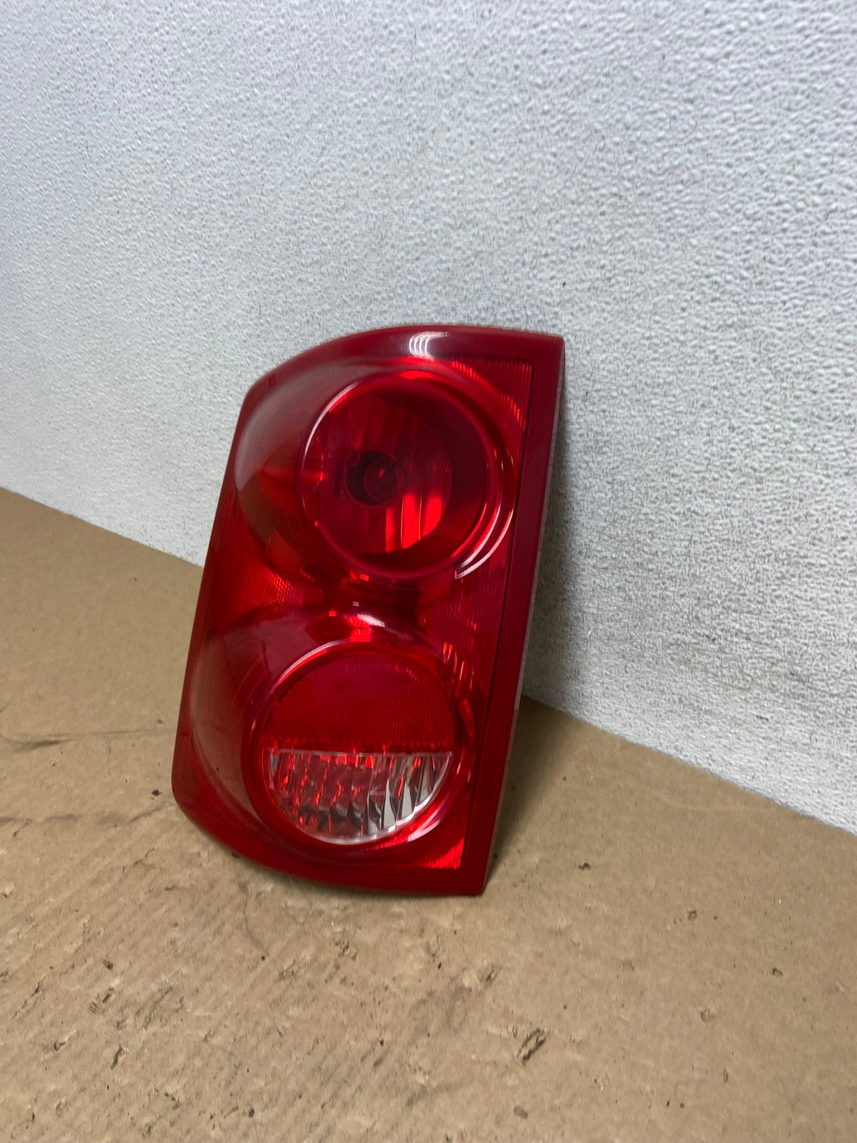 2005-2011 Dodge Dakota Lh Left Driver Side Tail Light AG1060 LK1