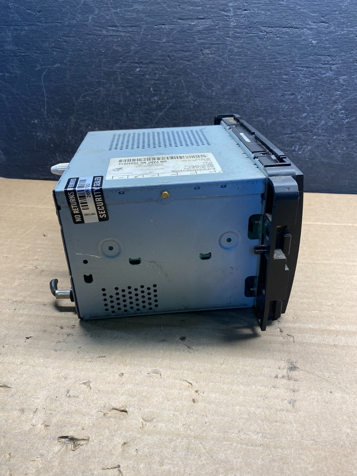 2007 to 2014 GMC Chevy Truck Yukon Silverado AM FM Radio AE8193 DG2