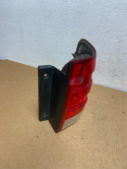 2003 2004 2005 2006 Ford Expedition Right Passenger Rh Tail light AD4500 LK2