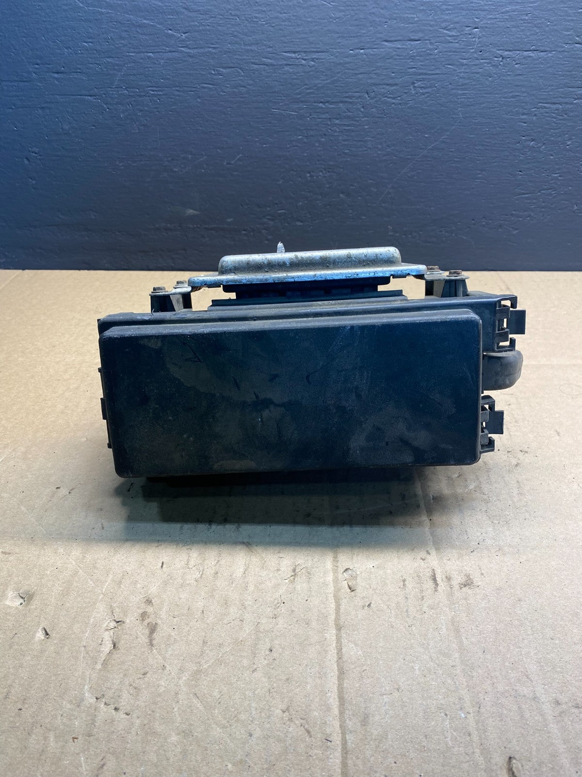 2008 Dodge Durango Multifunction Unit Module Fuse Box Body Control AB4221 DG5