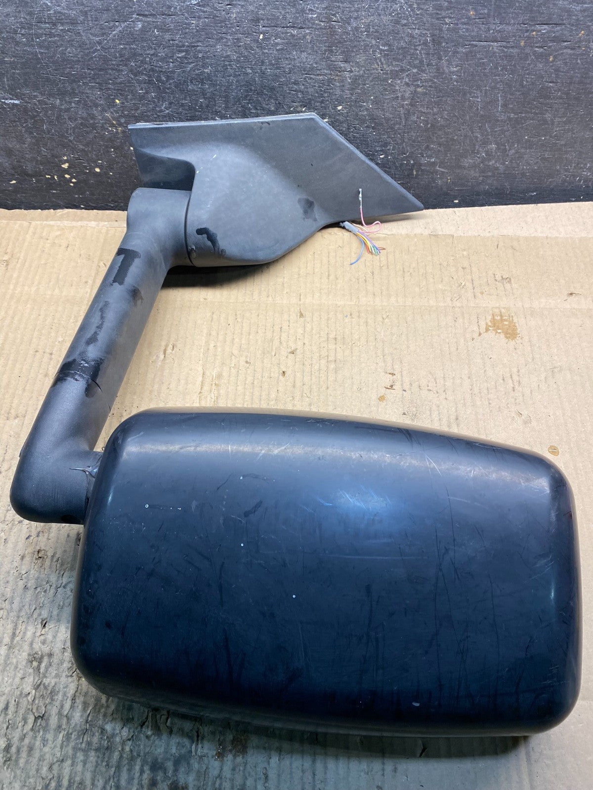 2009 to 2018 Chevrolet Express G3500 G4500 Left Driver LH View Mirror y1125 DG4