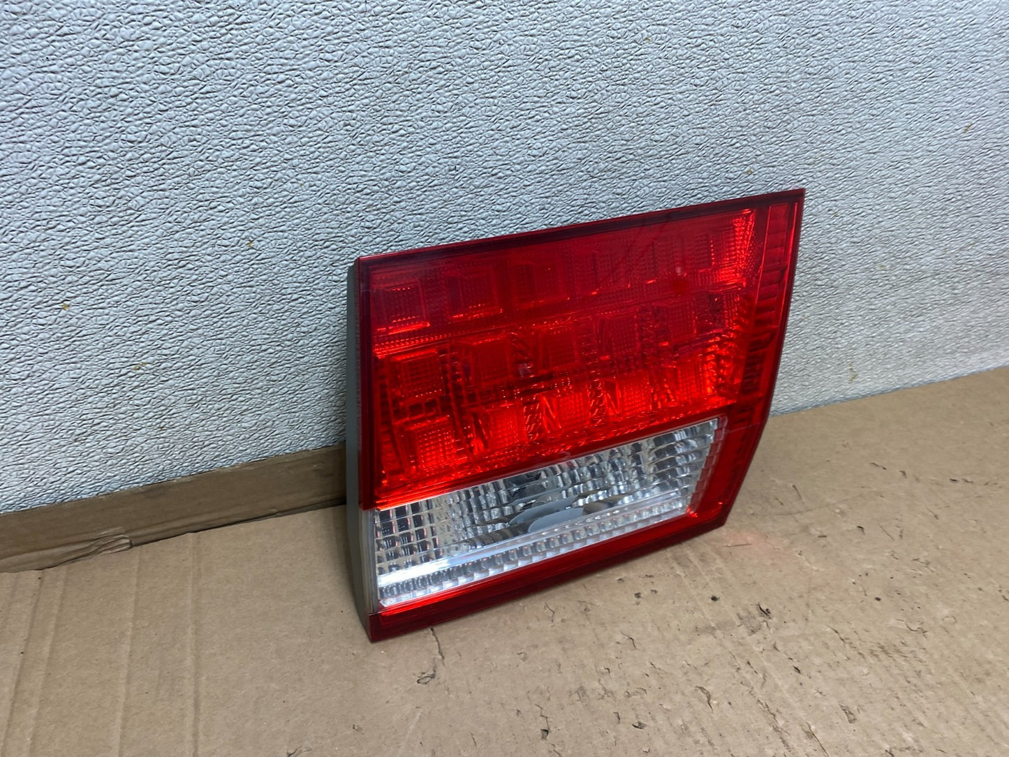 2005 2006 2007 Honda Odyssey Inner Right Passenger RH Tail Light U8347 DW2