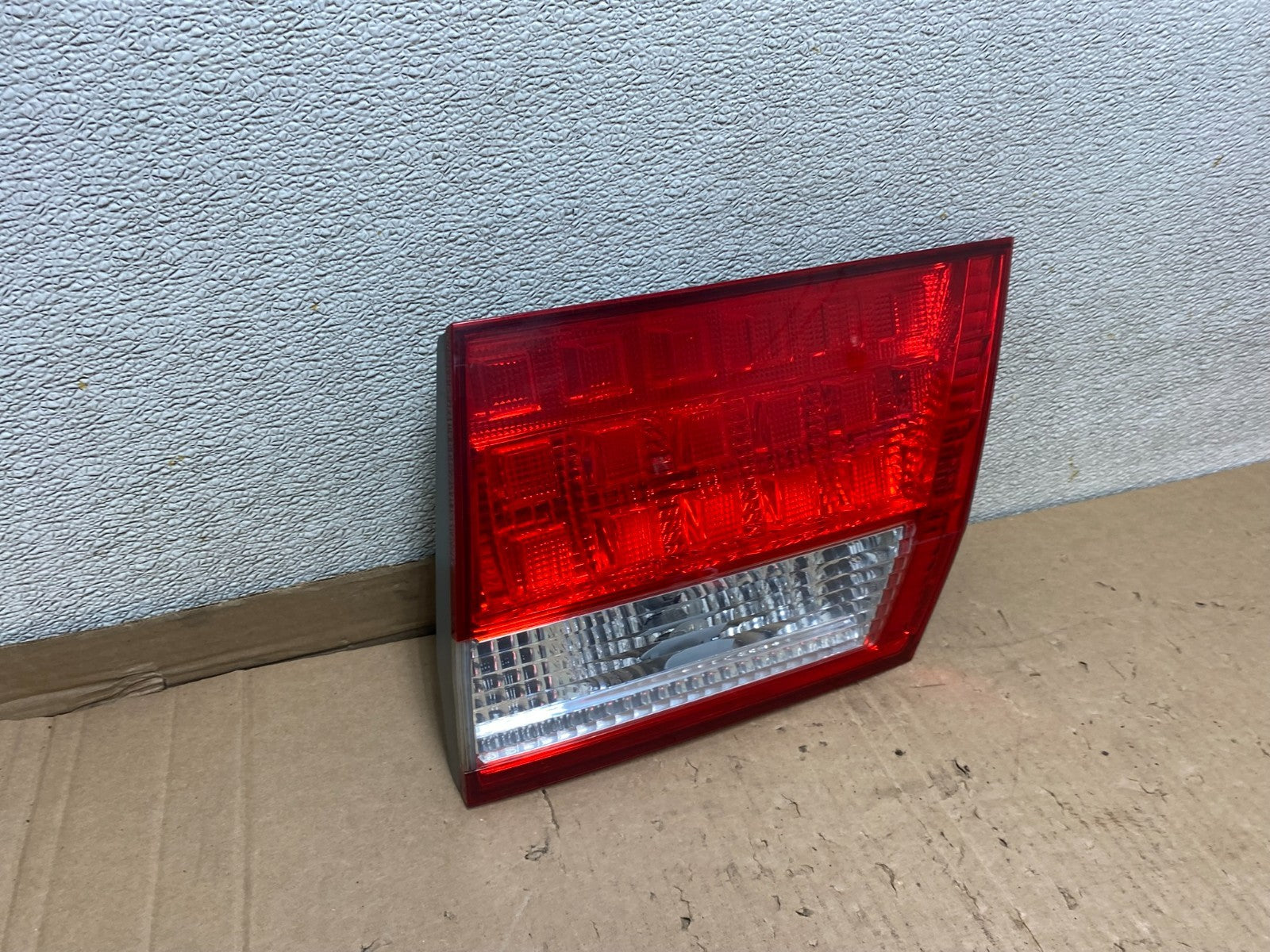 2005 2006 2007 Honda Odyssey Inner Right Passenger RH Tail Light U8347 DW2