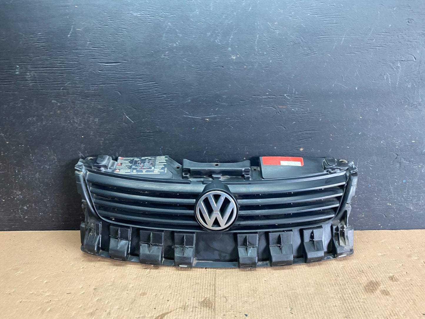 1996 to 2000 Volkswagen Passat Front Grill Grille N5563 PS0