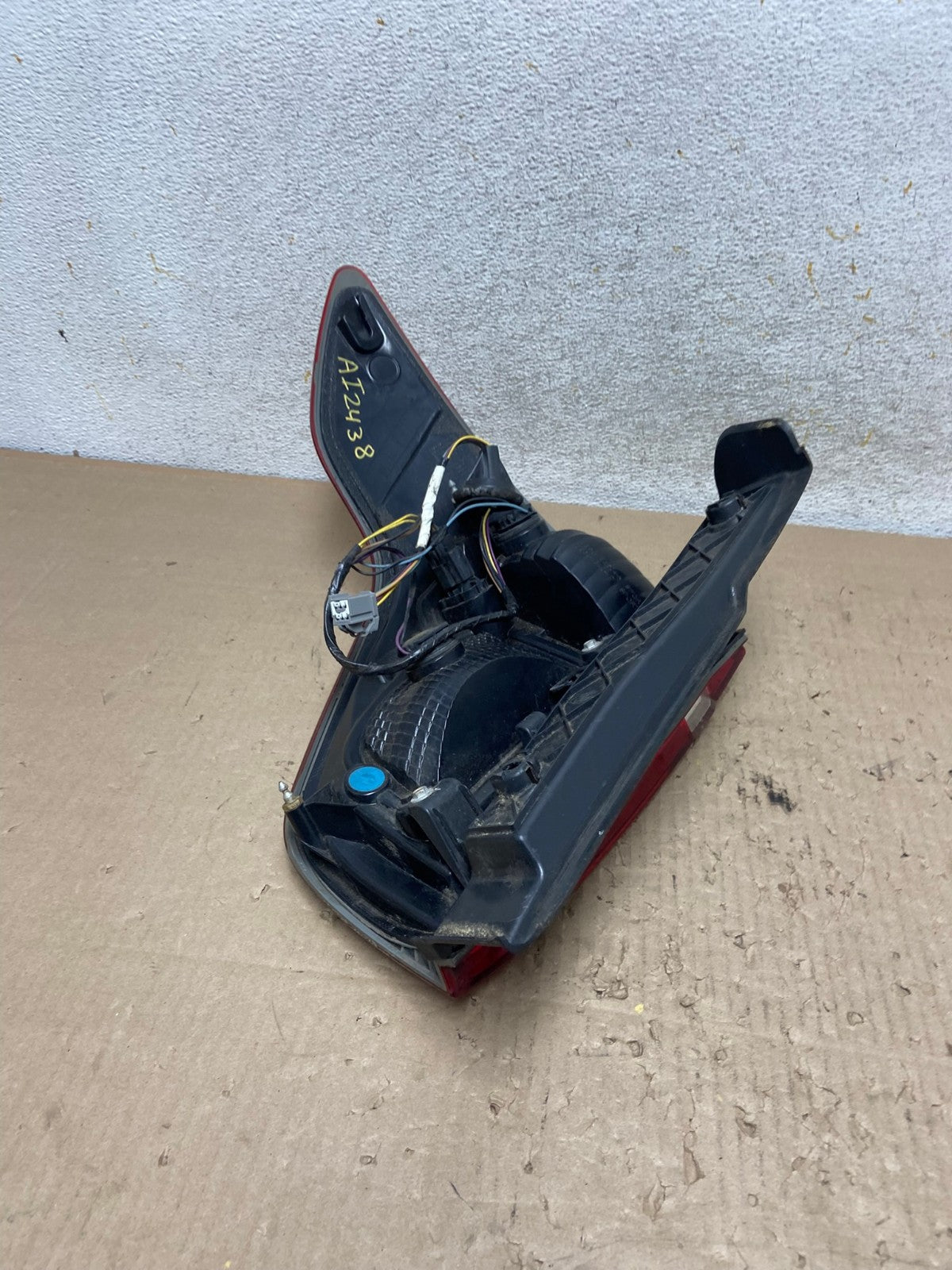 2011 2012 2013 2014 2015 Ford Explorer Right Passenger RH Tail light AI2438 LK5