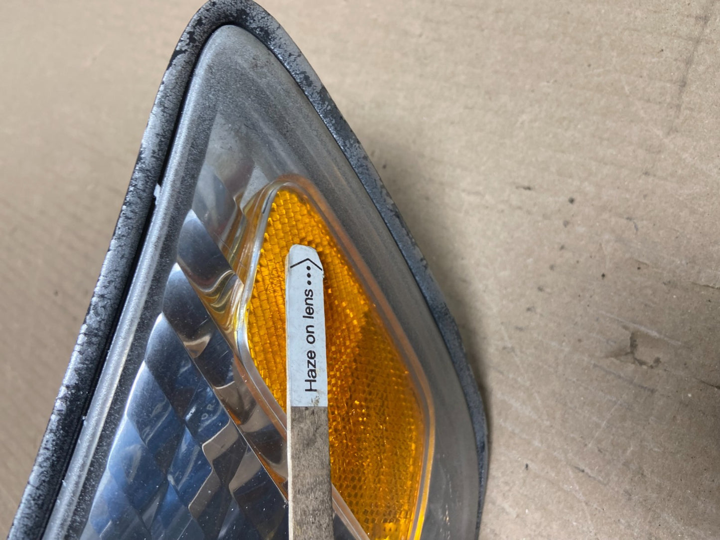 2000 to 2001 Lexus ES300 Left Driver LH Side Turn Signal AF5805 DW5