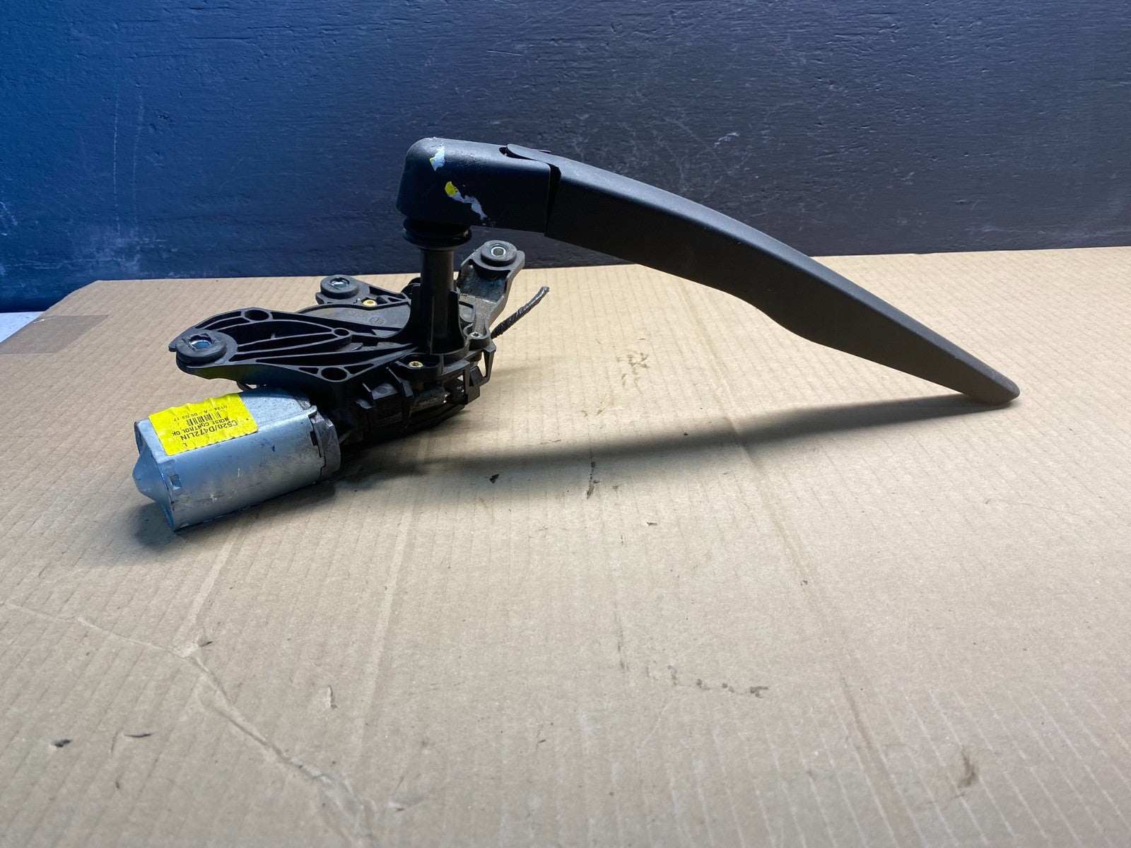 2013 to 2019 Ford Escape Rear Windshield Wiper Motor OEM AC0856 DG3