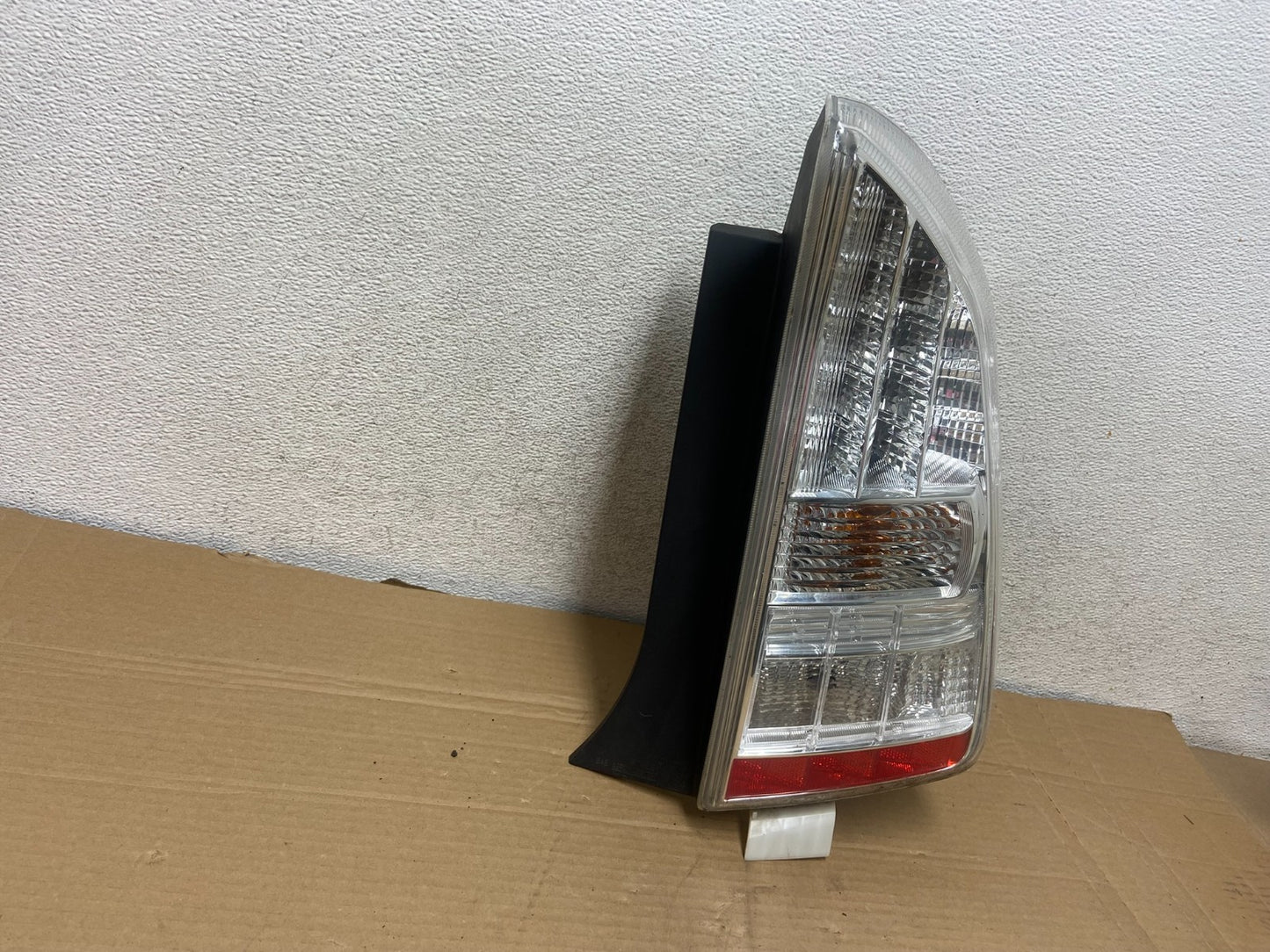 2010 2011 Toyota Prius Tail Light Right Passenger Side AG8860 DW1
