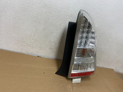 2010 2011 Toyota Prius Tail Light Right Passenger Side AG8860 DW1