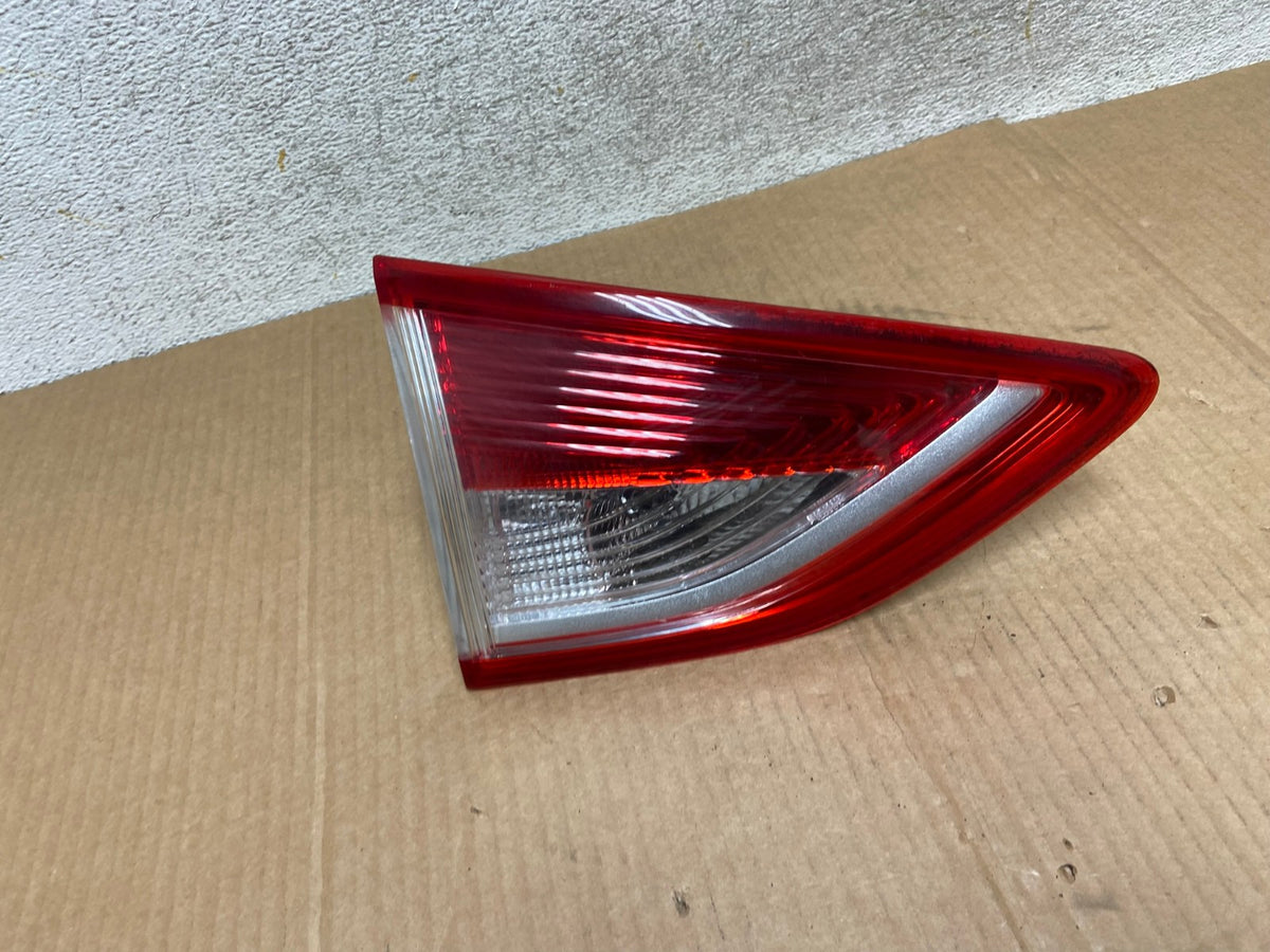 2013 to 2016 Ford Escape Left Driver LH Side Inner Tail Light AI5729 LK0
