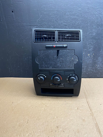 2005 - 2007 Dodge Charger Dash Climate Temperature Control Radio Bezel AE4459 DG0