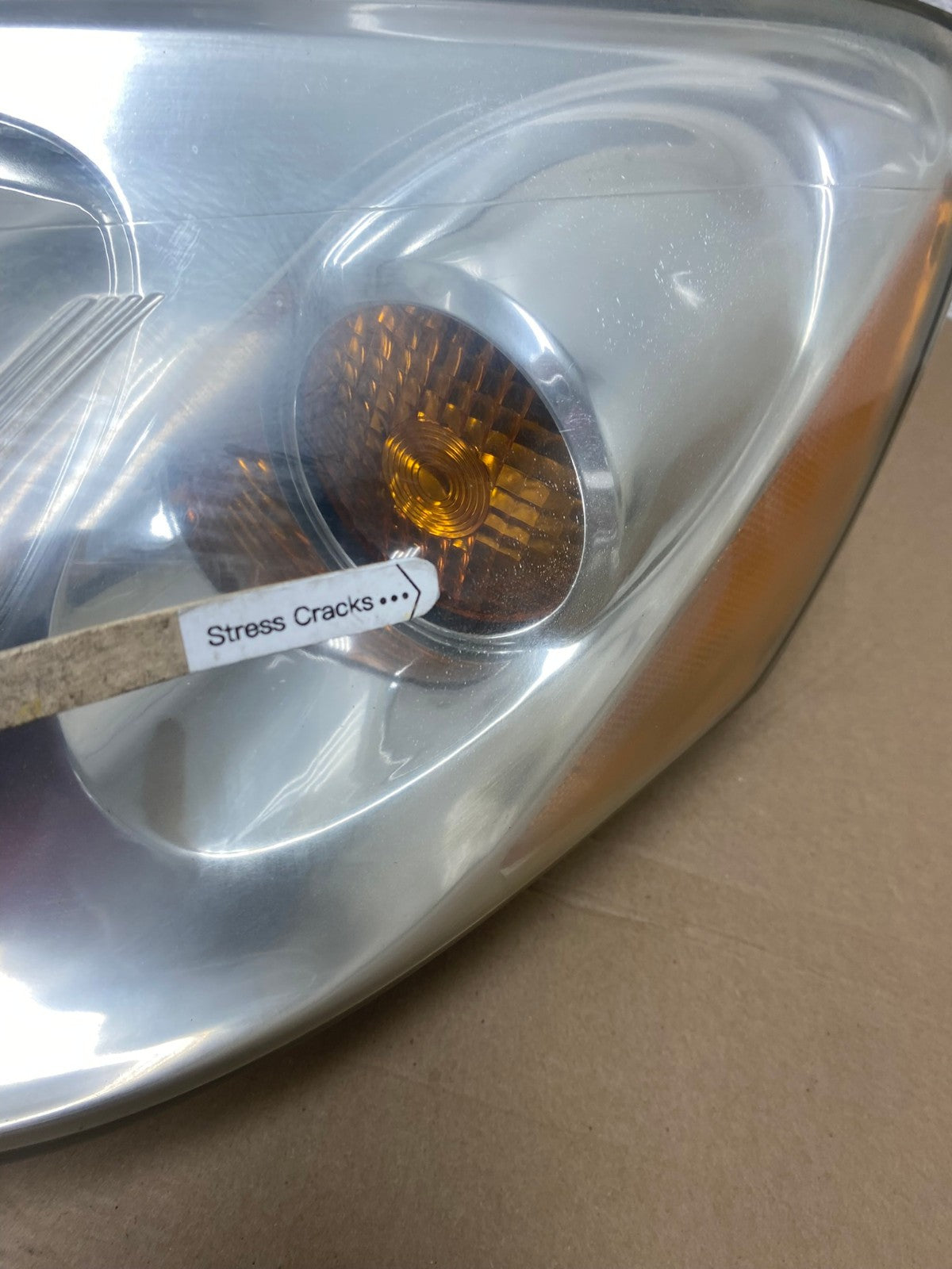 2005 to 2009 Pontiac G6 Headlight Left Driver LH Side Halogen AF4333 LK4