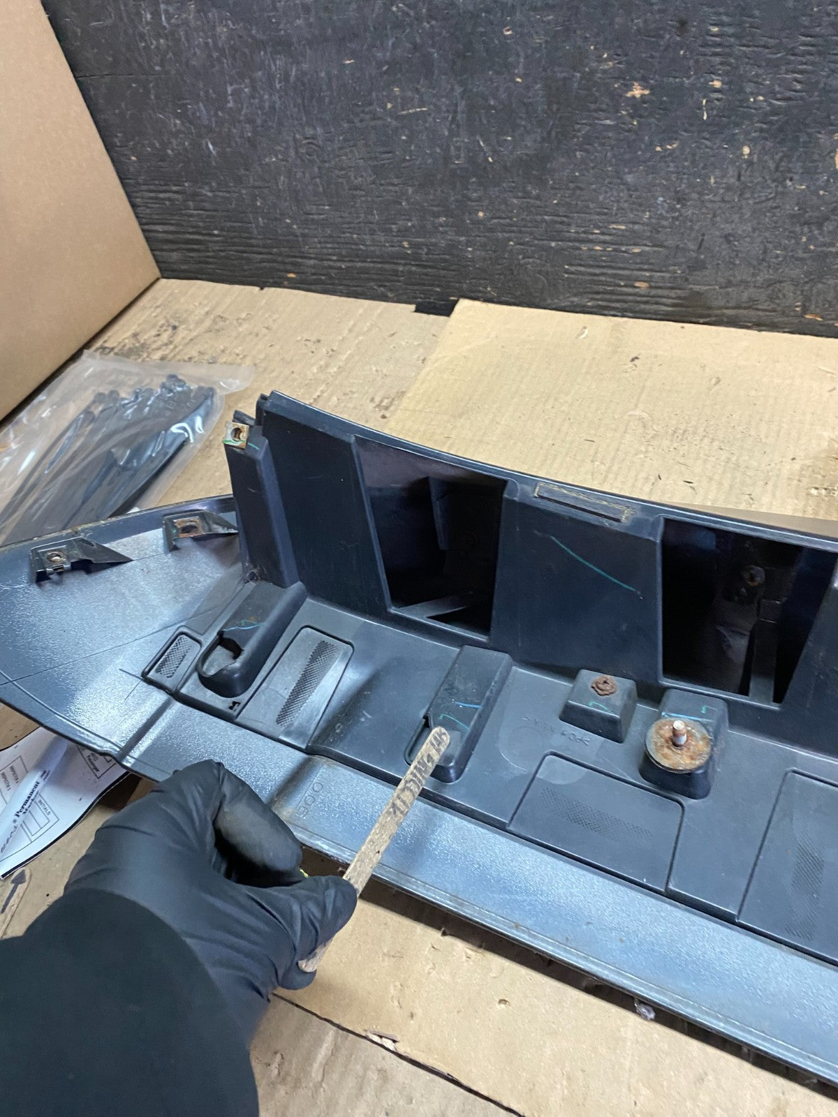 2013 to 2020 Nissan Pathfinder Rear Spoiler Wing Oem  x3392 DG12