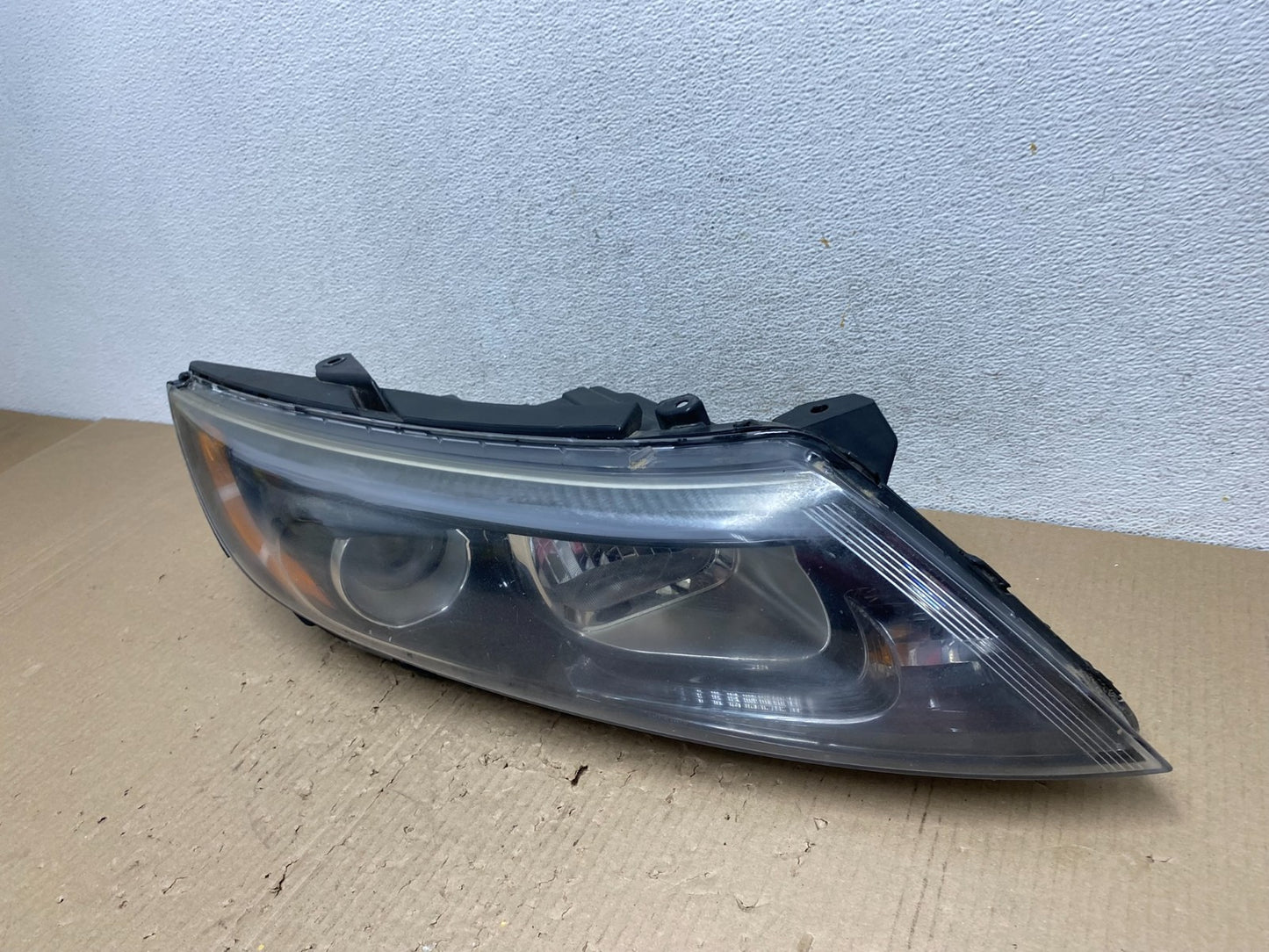 2014 2015 Kia Optima Right Passenger RH Side Headlight Halogen AE9783 DW1