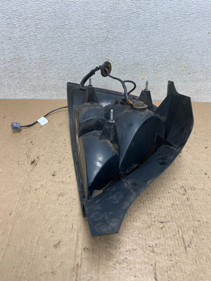 1998-2003 Ford Crown Victoria Right Passenger Rh Side Tail Light Q3572 DW5