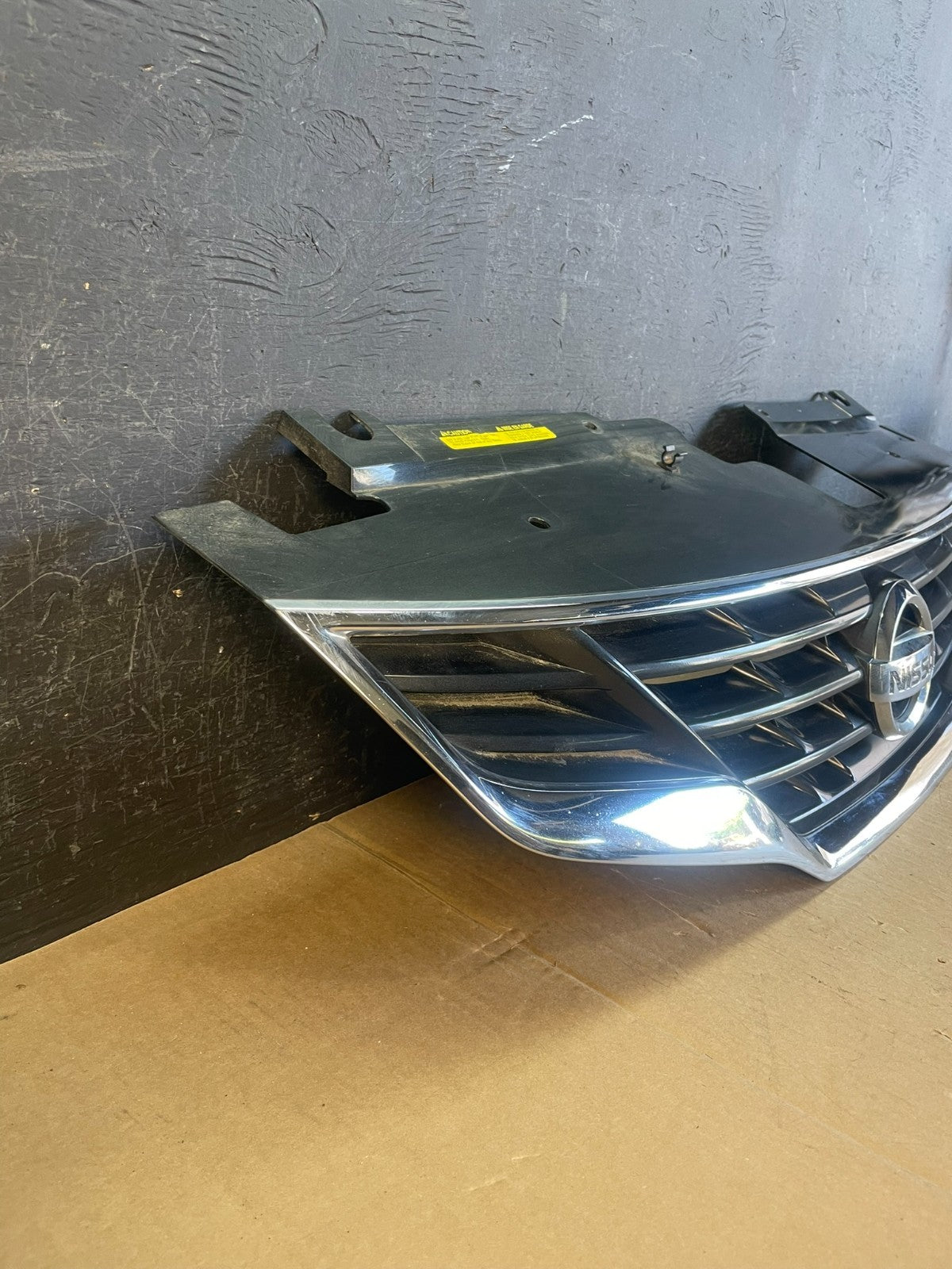 2010 to 2013 Nissan Altima Coupe Front Upper Grill Grille AD5705 DG2