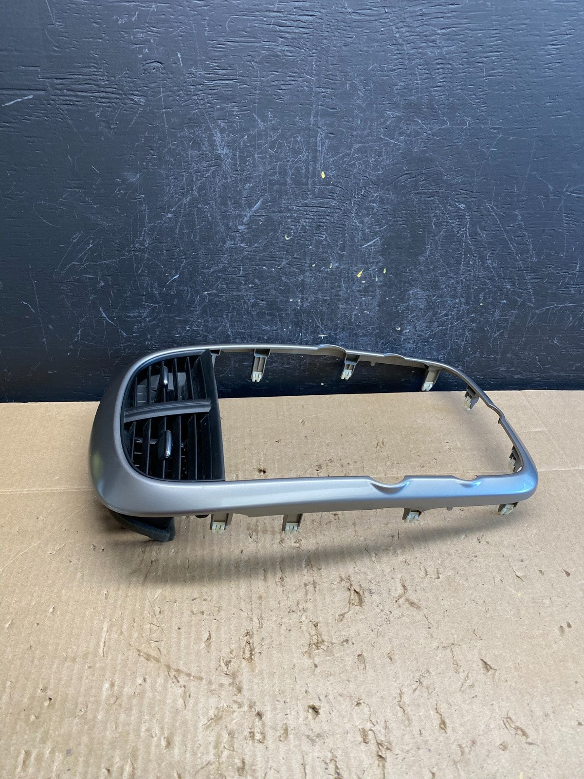 2013-2016 Chevrolet Malibu Center Radio Switch Air Vent Trim Bezel AC9160 DG2