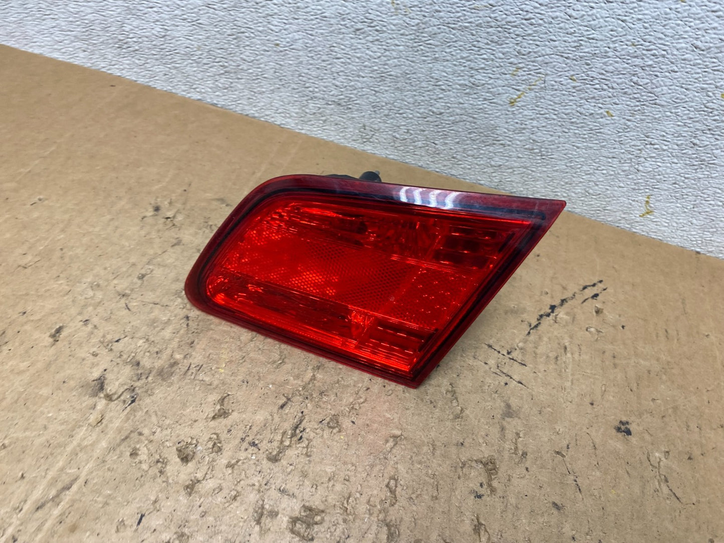 2010-2014 Subaru Legacy Right Passenger Rh Side Tail Light Inner Oem Q8167 DW1