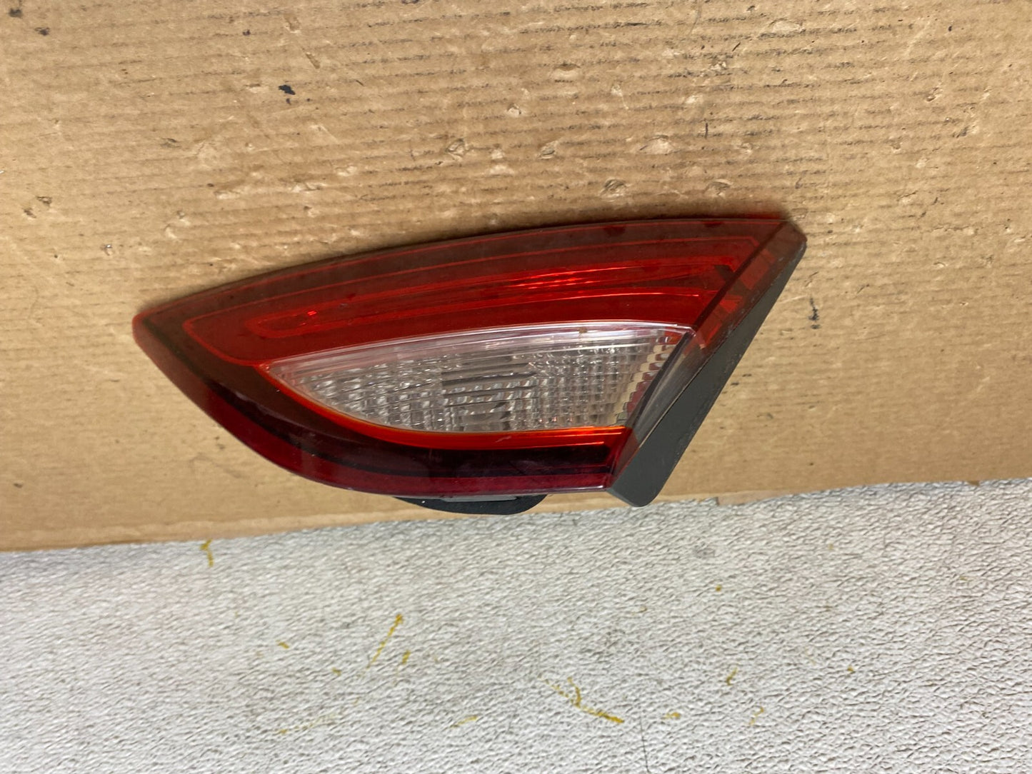 2015 to 2017 Chrysler 200 Sedan Right Passenger  Inner Tail Light Oem N9896 DW0