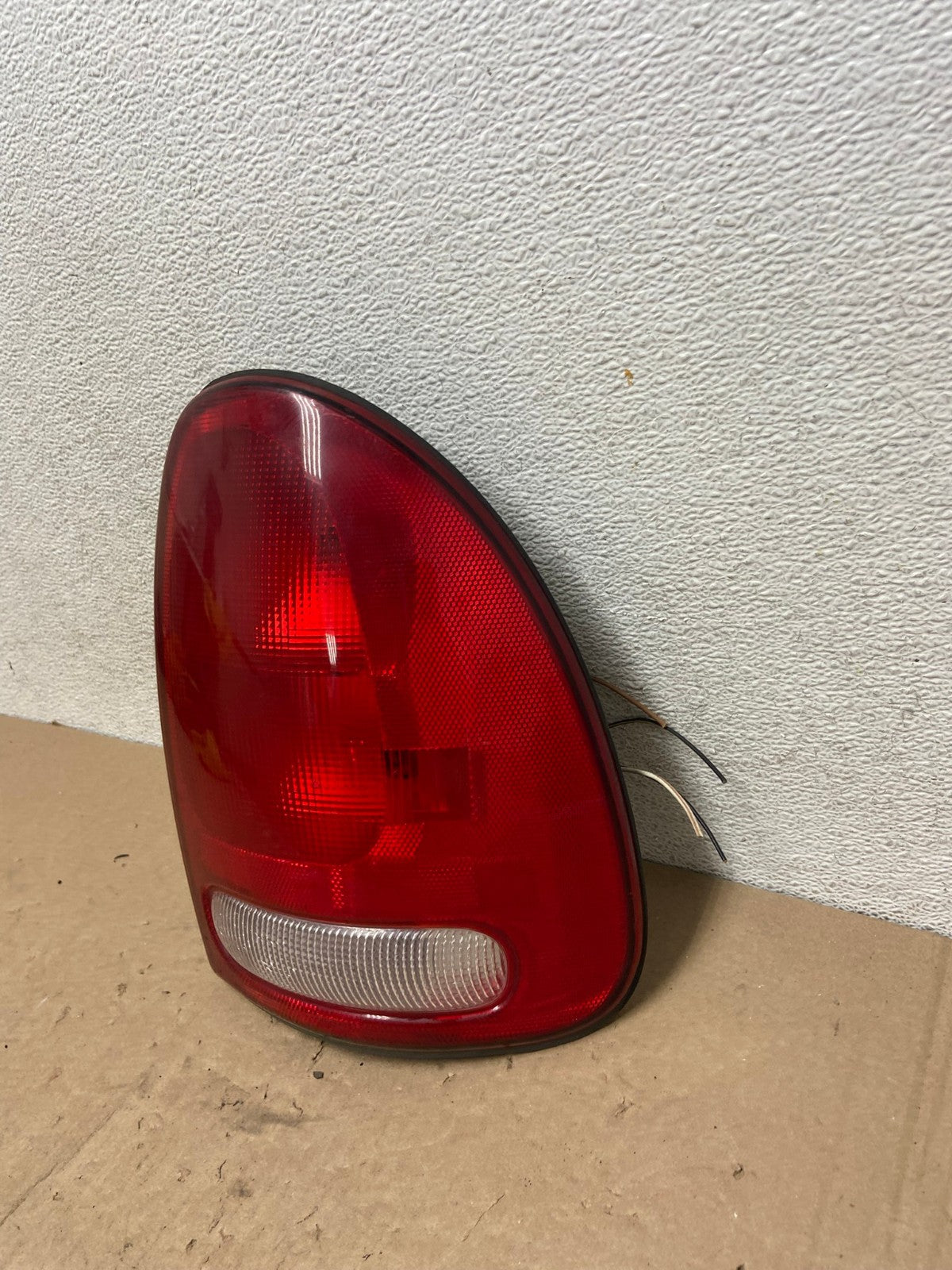 1998 to 2003 Dodge Durango Tail Light Right Passenger RH Side AG4839 LK1