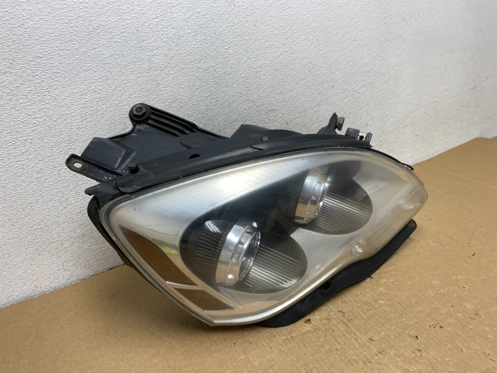2007-2012 Gmc Acadia Halogen Headlight Right Passenger Side AF7439 DW2