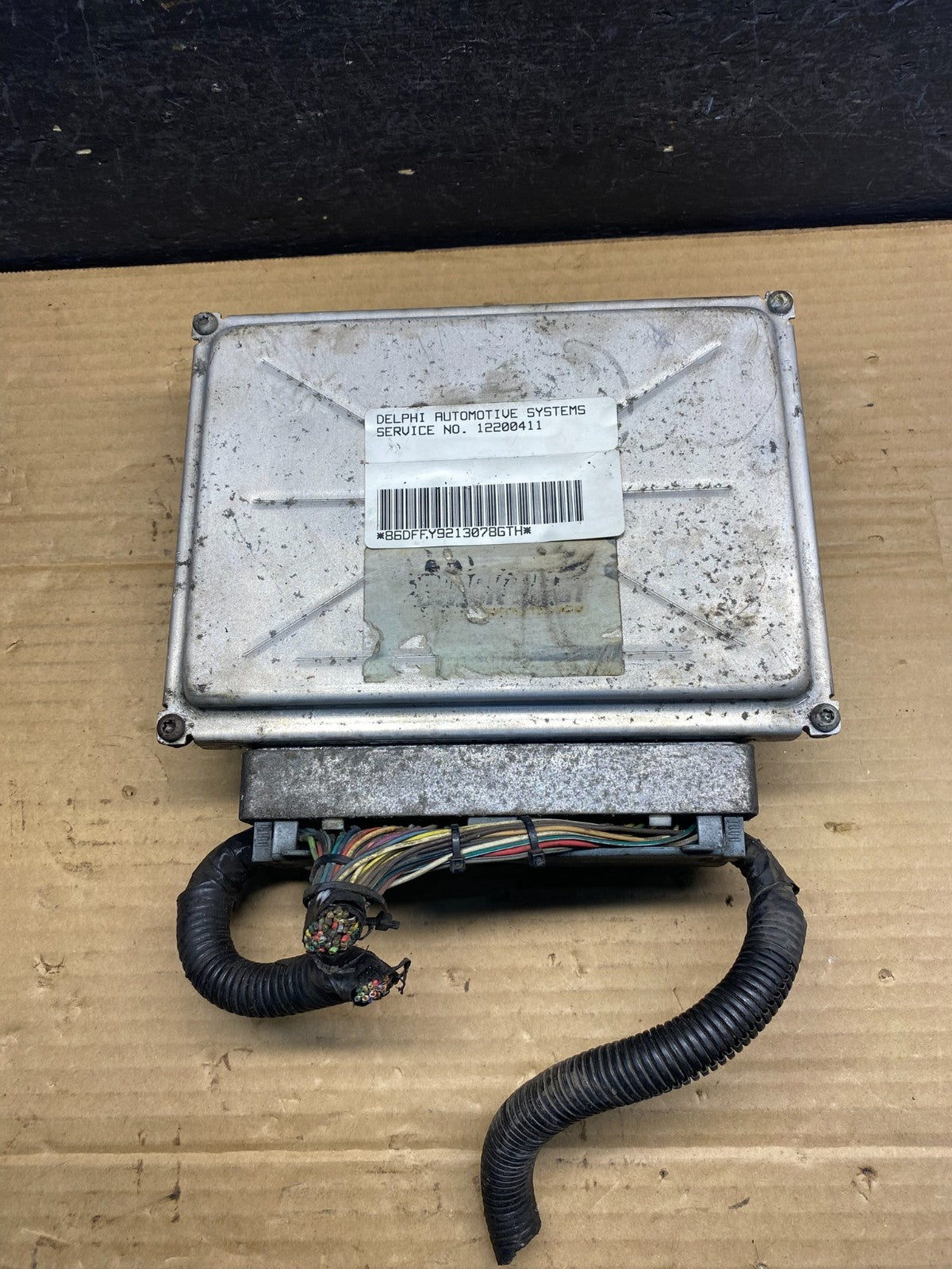 2001-2002 Silverado Tahoe Engine Computer Module 12200411 ECM ECU AE6228 DW0