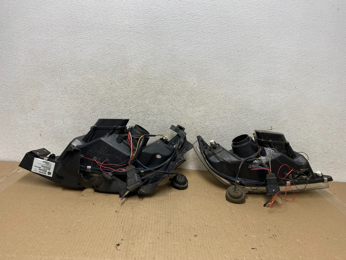 2006 to 2008 BMW 3-Series Sedan E90 Left+Right Set Side LED Headlights AH5767 DG14