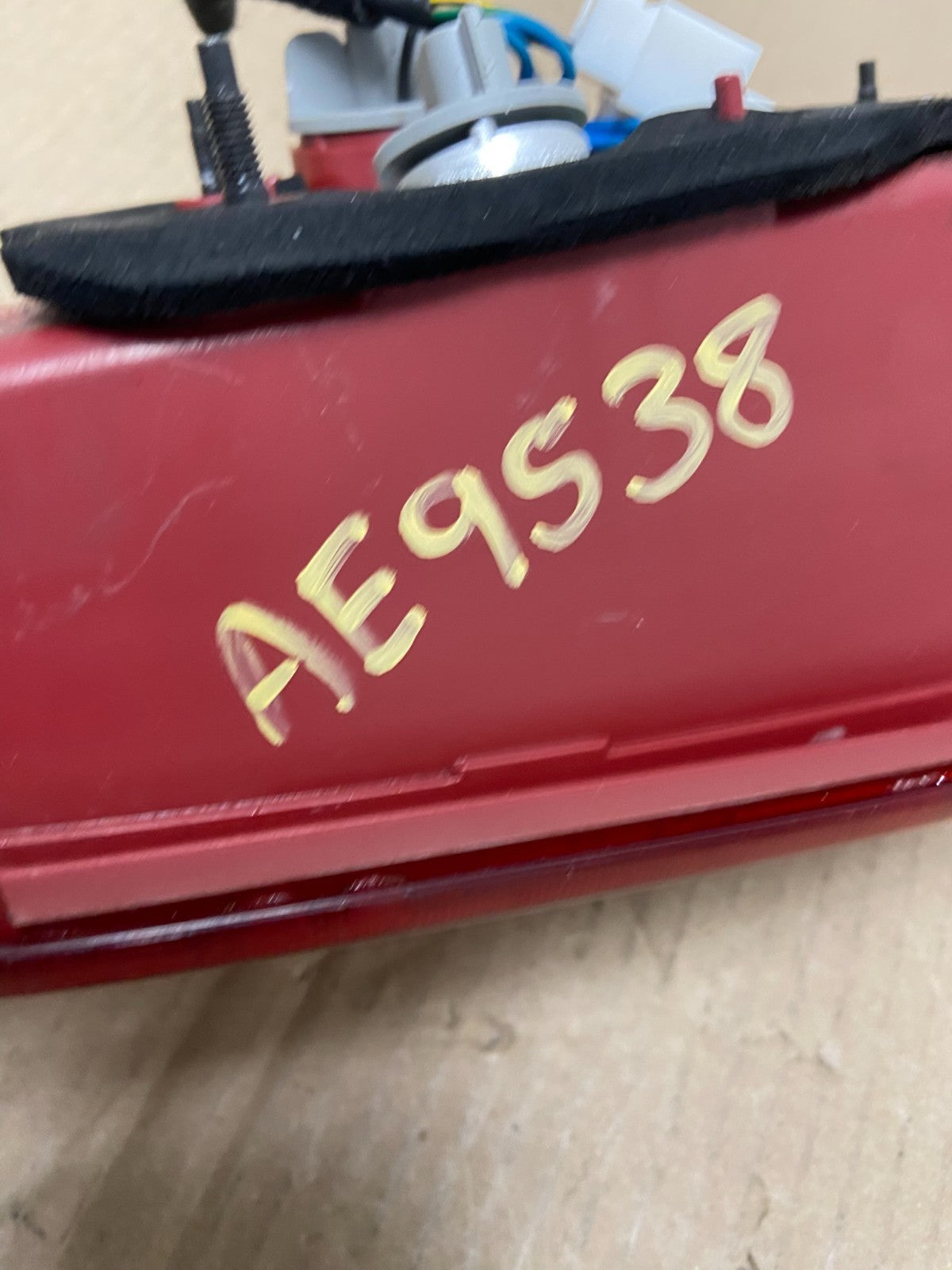 2015 2016 2017 Kia Sedona Right Passenger RH Side Inner Tail Light AE9538 DG6