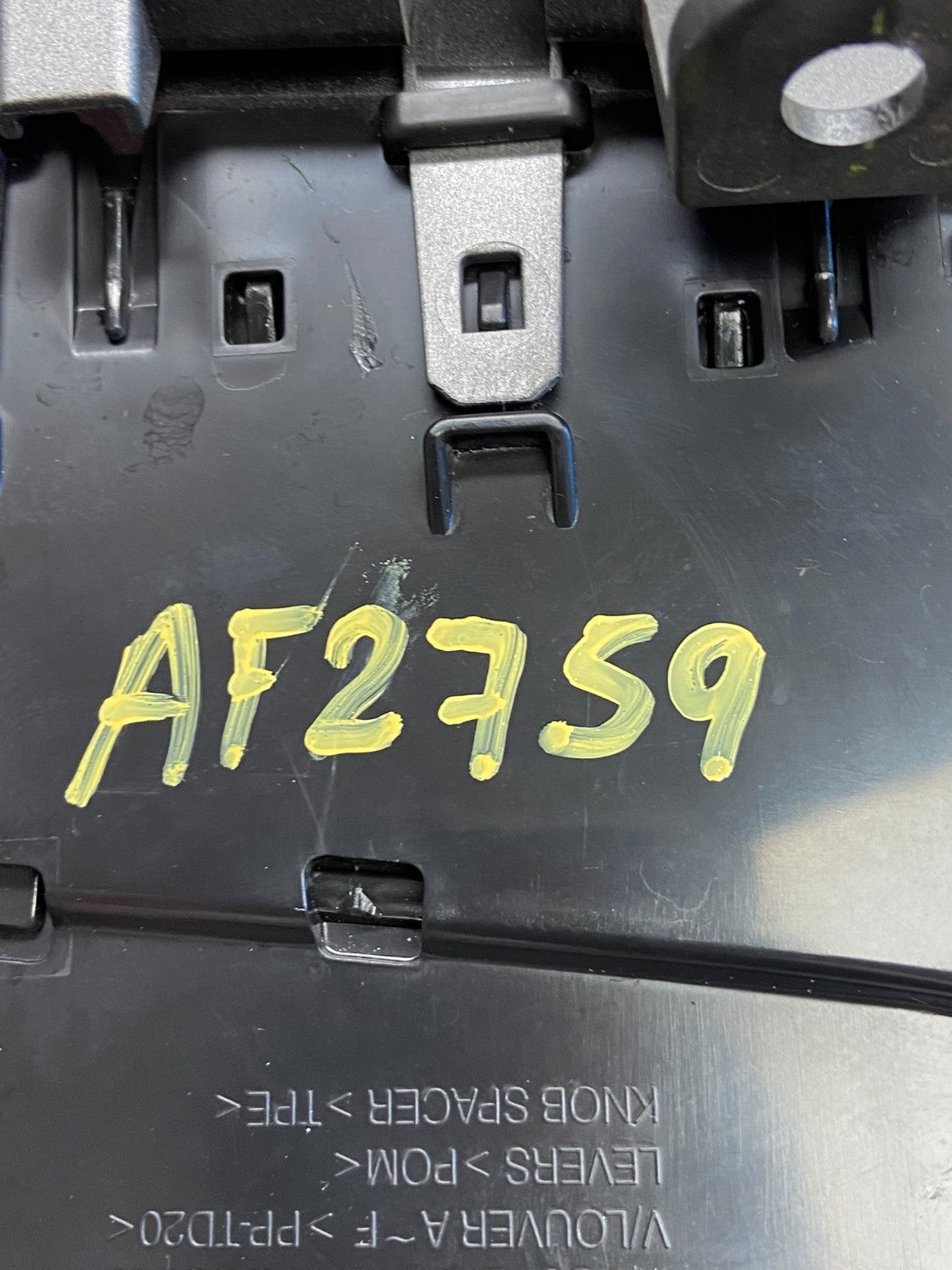 2013 to 2015 Nissan Sentra Air Vents Top Dash Center W/Hazzard Switch af2759 DG6